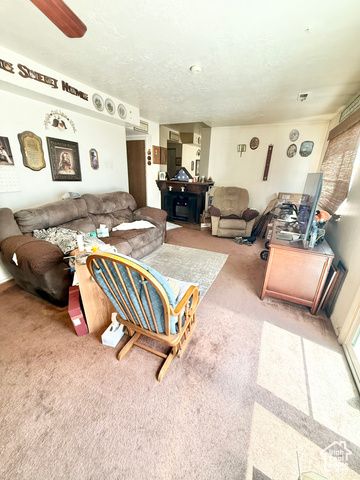 7431 W COPPERVIEW DR, Magna, UT 84044