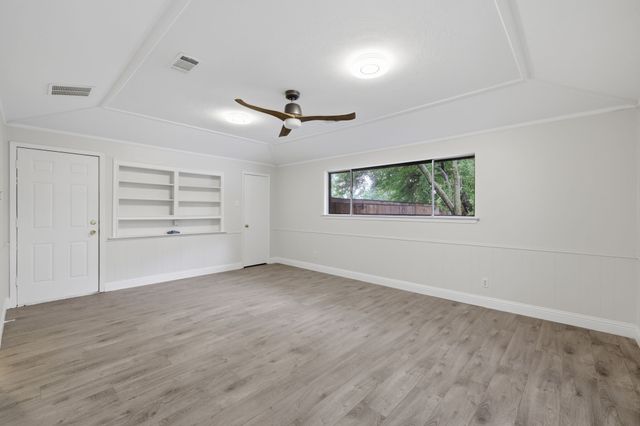 6908 Heatherknoll Drive, Dallas, TX 75248