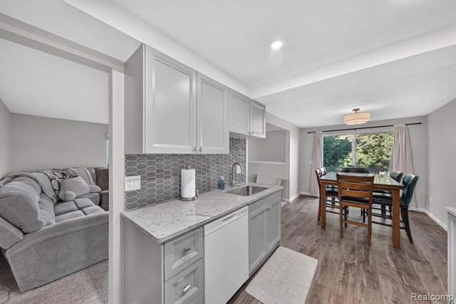 51116 S Foster Road, New Baltimore, MI 48047