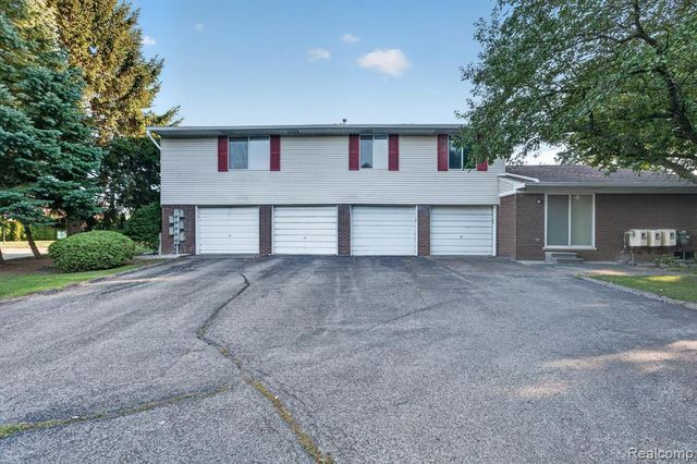 51116 S Foster Road, New Baltimore, MI 48047