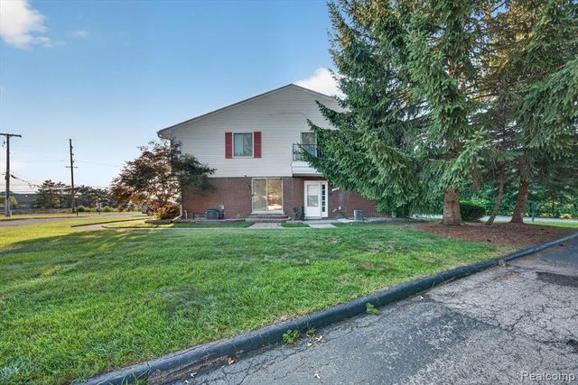 51116 S Foster Road, New Baltimore, MI 48047