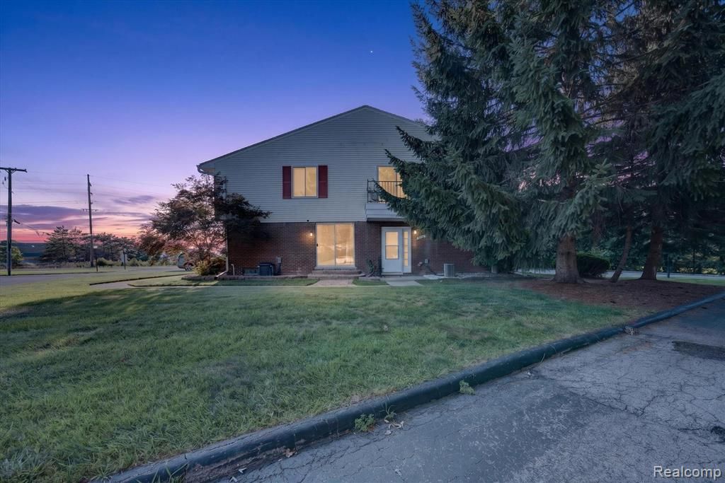 51116 S Foster Road, New Baltimore, MI 48047
