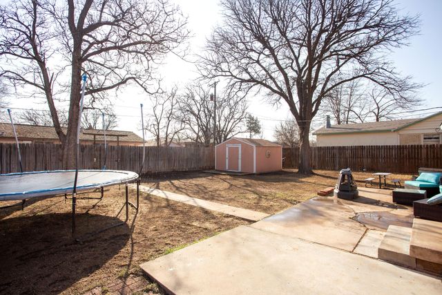 3305 LOMETA Drive, Amarillo, TX 79109