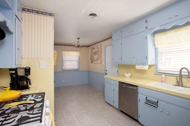 3305 LOMETA Drive, Amarillo, TX 79109