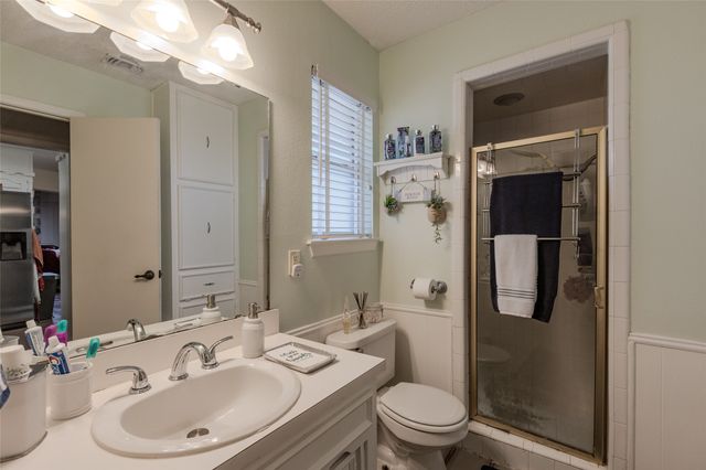 1720 Prestonwood Drive, Arlington, TX 76012