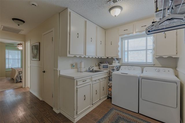 1720 Prestonwood Drive, Arlington, TX 76012