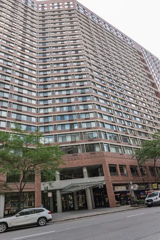 211 E Ohio Street 618, Chicago, IL 60611