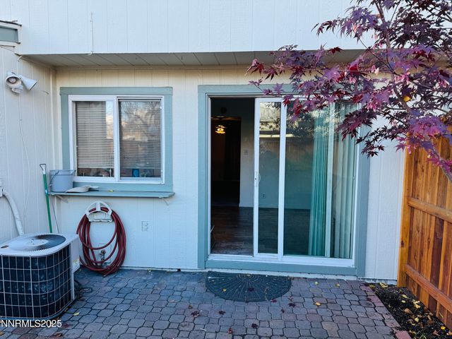 801 Woodglen Drive APT 2, Sparks, NV 89434