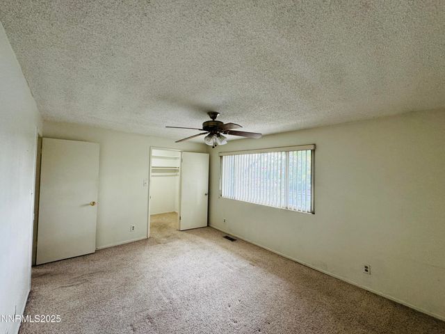 801 Woodglen Drive APT 2, Sparks, NV 89434