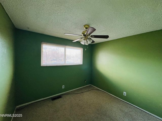 801 Woodglen Drive APT 2, Sparks, NV 89434