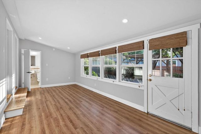 94 46th St, Sacramento, CA 95819