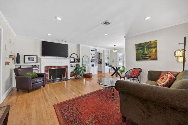 94 46th St, Sacramento, CA 95819