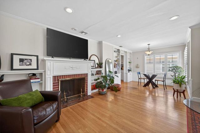 94 46th St, Sacramento, CA 95819