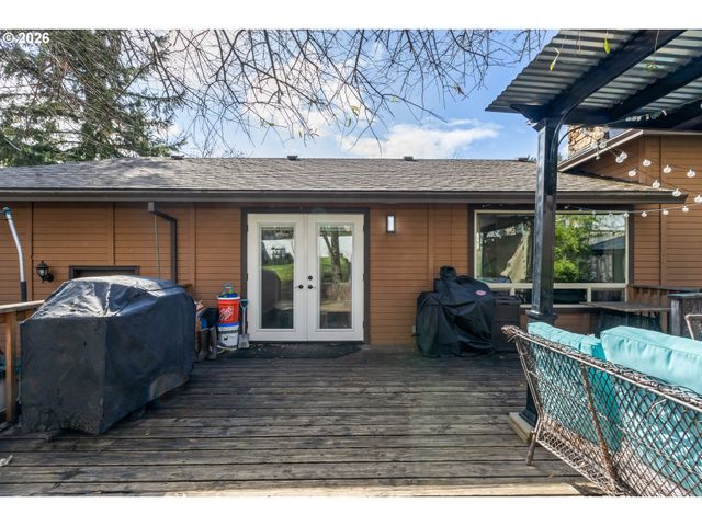 2382 Nw ESQUIRE Dr, Roseburg, OR 97471