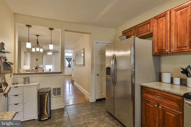 518 RIDGE ST, Emmaus, PA 18049
