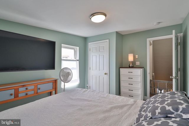 518 RIDGE ST, Emmaus, PA 18049