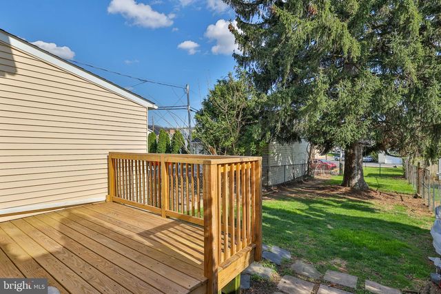 518 RIDGE ST, Emmaus, PA 18049