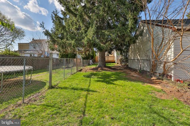 518 RIDGE ST, Emmaus, PA 18049