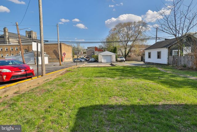 518 RIDGE ST, Emmaus, PA 18049