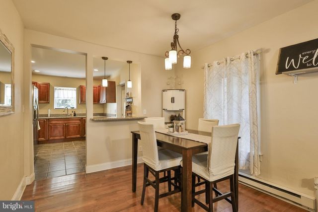 518 RIDGE ST, Emmaus, PA 18049
