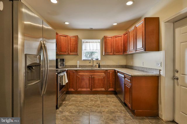 518 RIDGE ST, Emmaus, PA 18049