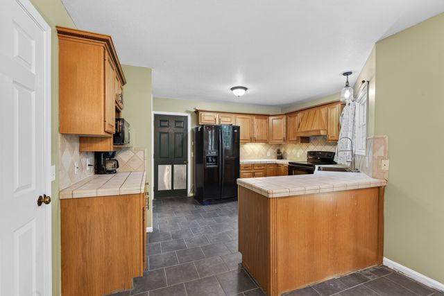 3450 Chapmans Cir, Palmyra, TN 37142