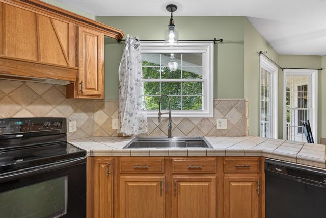 3450 Chapmans Cir, Palmyra, TN 37142
