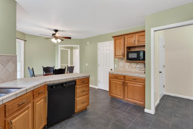 3450 Chapmans Cir, Palmyra, TN 37142