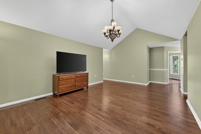 3450 Chapmans Cir, Palmyra, TN 37142