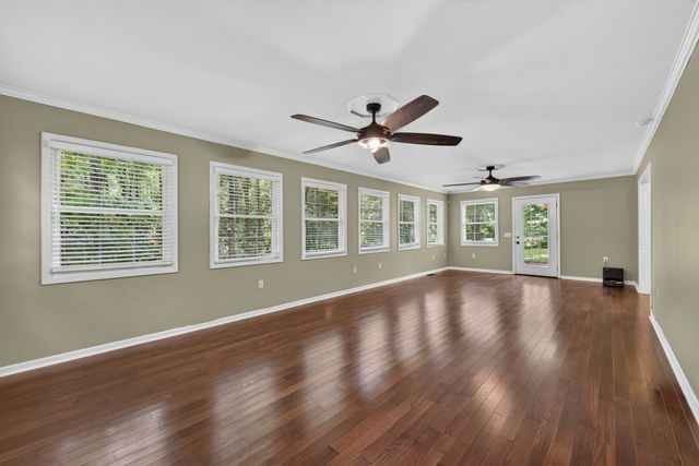 3450 Chapmans Cir, Palmyra, TN 37142