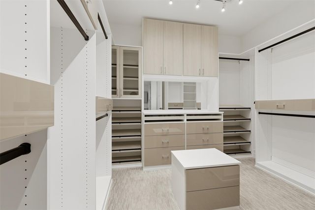 6017 Memorial Drive 505, Houston, TX 77007