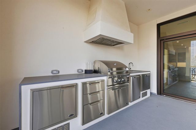 6017 Memorial Drive 505, Houston, TX 77007