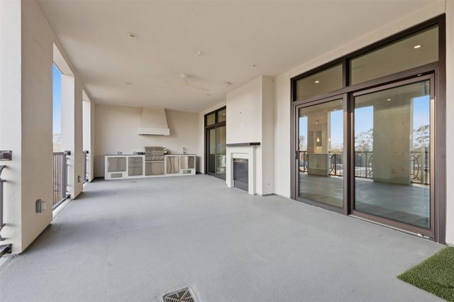 6017 Memorial Drive 505, Houston, TX 77007