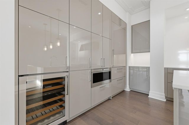 6017 Memorial Drive 505, Houston, TX 77007