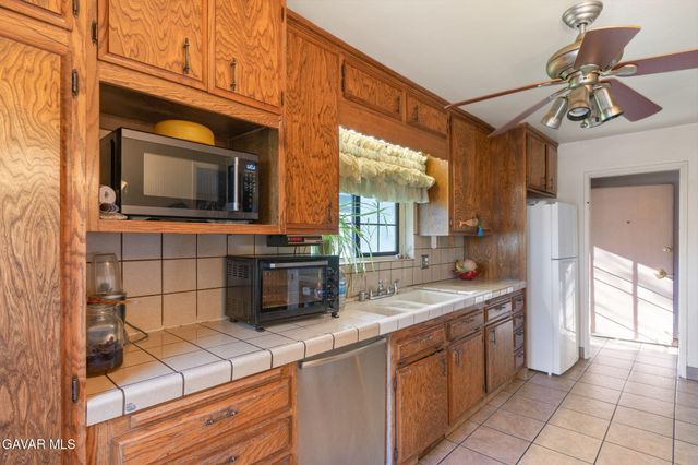 43604 Fern Avenue, Lancaster, CA 93534