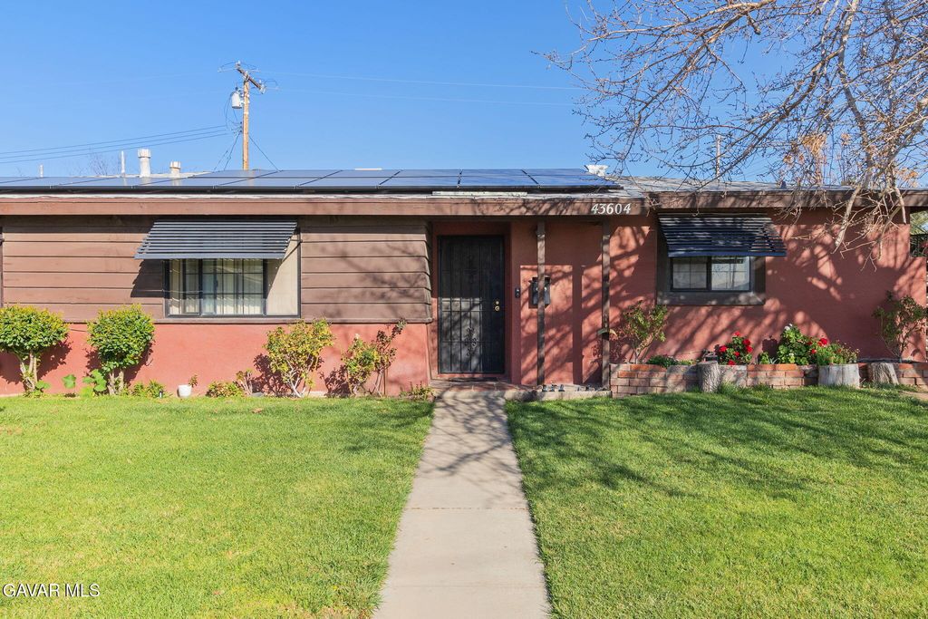43604 Fern Avenue, Lancaster, CA 93534