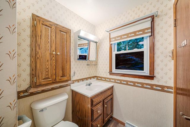 2124 S FOUNTAIN AVENUE, Appleton, WI 54915