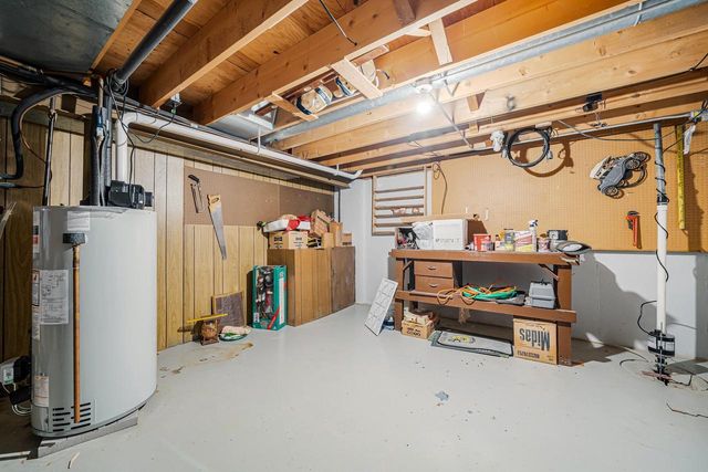 2124 S FOUNTAIN AVENUE, Appleton, WI 54915