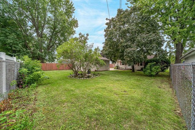 2124 S FOUNTAIN AVENUE, Appleton, WI 54915