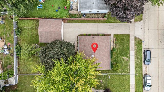 2124 S FOUNTAIN AVENUE, Appleton, WI 54915