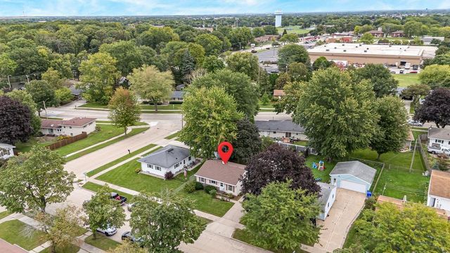 2124 S FOUNTAIN AVENUE, Appleton, WI 54915