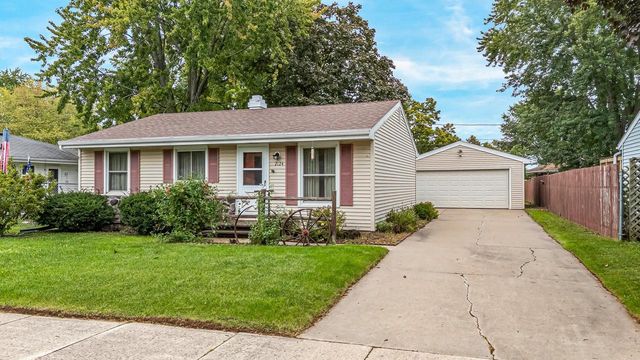 2124 S FOUNTAIN AVENUE, Appleton, WI 54915