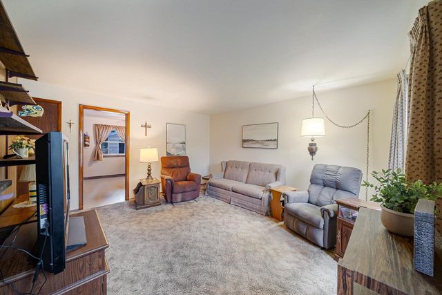 2124 S FOUNTAIN AVENUE, Appleton, WI 54915