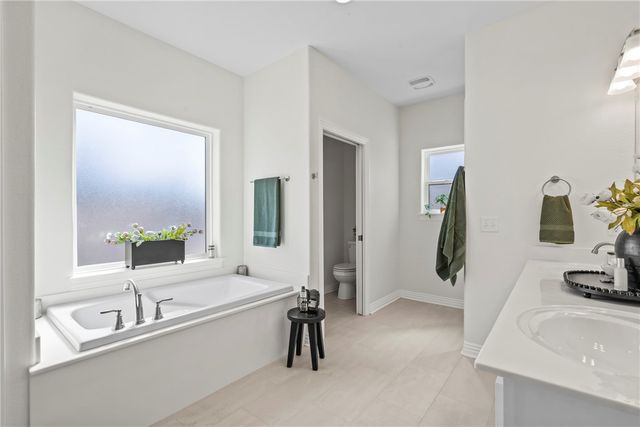 165 Crossroads Drive, Kansas, OK 74347