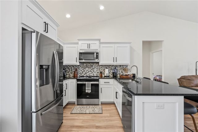 165 Crossroads Drive, Kansas, OK 74347