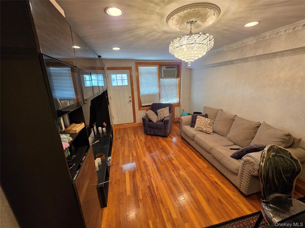 6309 108 Street 5J, Forest Hills, NY 11375 — photo 2