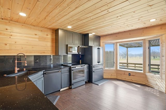 3501 AUGUSTA DR, Columbia, MO 65203