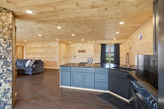 3501 AUGUSTA DR, Columbia, MO 65203