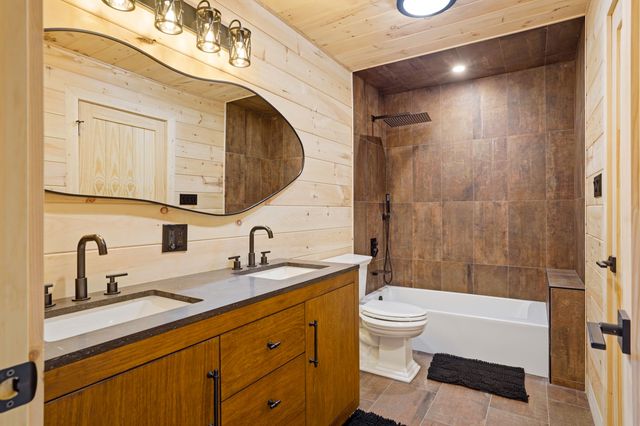 3501 AUGUSTA DR, Columbia, MO 65203