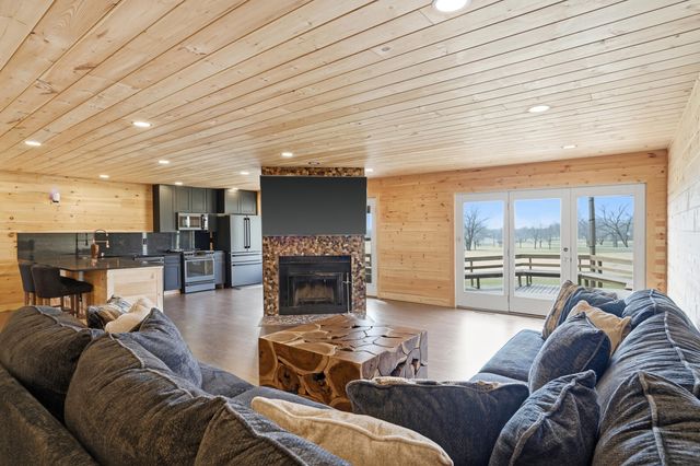 3501 AUGUSTA DR, Columbia, MO 65203